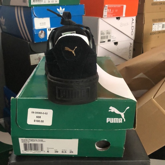 Suede Platform Pumas. - Picture 4 of 4